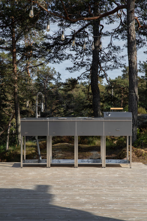 Lange Outdoor-Spülstation